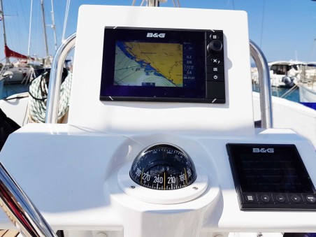 Bénéteau Oceanis 31 Honey