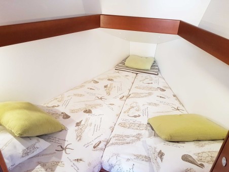 Bénéteau Oceanis 31 Honey