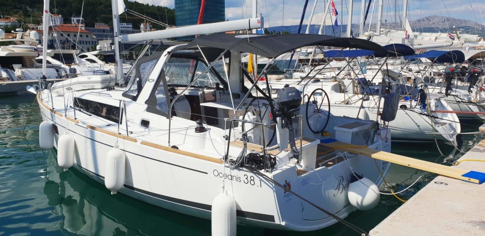 Bénéteau Oceanis 38.1 Bellona