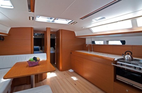 Jeanneau Sun Odyssey 469 South Kiss