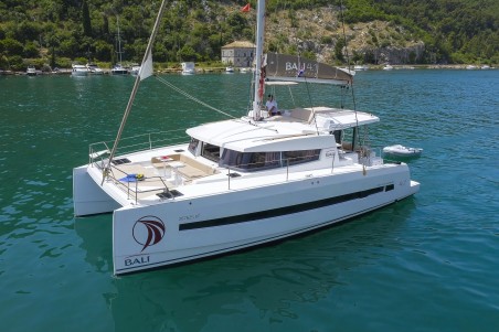 Catana Group Bali 4.1 - 4 cab. Avaler