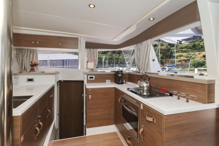 Catana Group Bali 4.2 - 4 + 1 cab. Aglaia