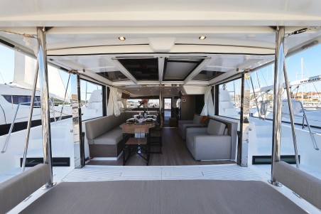 Catana Group Bali 4.2 - 4 + 1 cab. Agma