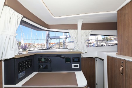 Catana Group Bali 4.2 - 4 + 1 cab. Agma