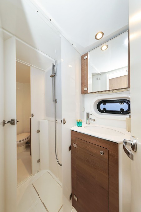 Catana Group Bali 4.2 - 4 + 1 cab. Agma