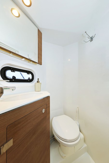 Catana Group Bali 4.2 - 4 + 1 cab. Agma