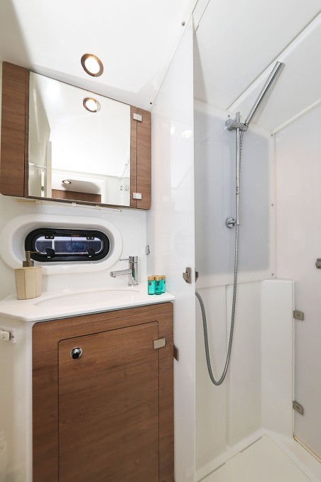 Catana Group Bali 4.2 - 4 + 1 cab. Agma