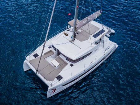 Catana Group Bali 4.2 - 4 + 1 cab. Au Soleil