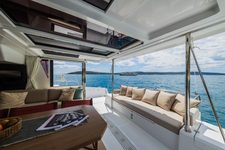 Catana Group Bali 4.2 - 4 + 1 cab. Au Soleil