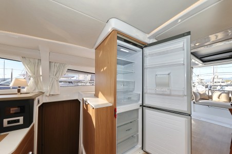 Catana Group Bali 4.2 - 4 + 1 cab. Au Soleil