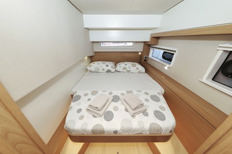 Catana Group Bali 4.2 - 4 + 1 cab. Au Soleil