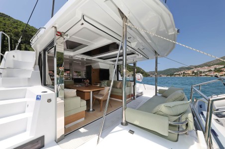 Catana Group Bali 4.2 - 4 + 1 cab. Chèrie