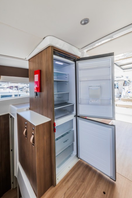 Catana Group Bali 4.2 - 4 + 1 cab. Liesbeth