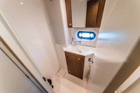 Catana Group Bali 4.2 - 4 + 1 cab. Liesbeth