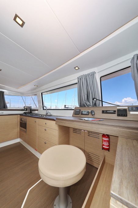 Catana Group Bali 4.3 - 4 + 2 cab. Summer Loft