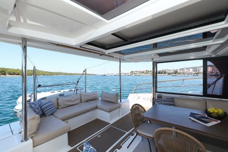 Catana Group Bali 4.3 MY - 4 + 1 cab Sierra