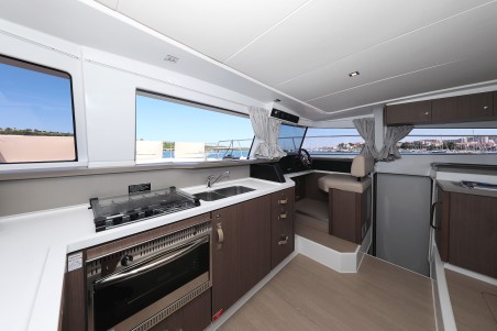Catana Group Bali 4.3 MY - 4 + 1 cab Sierra
