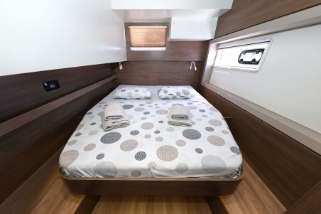 Catana Group Bali 4.4 - 4 + 1 cab. Algol