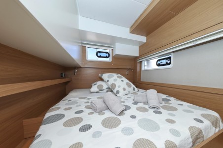 Catana Group Bali 4.4 - 4 + 1 cab. Breeze