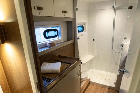 Catana Group Bali 4.4 - 4 + 1 cab. Eileen