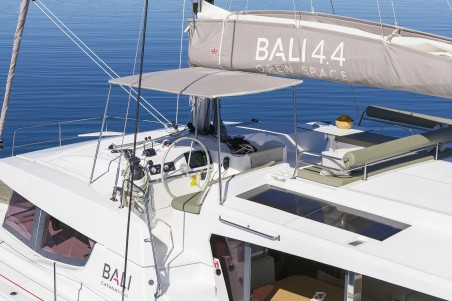 Catana Group Bali 4.4 - 4 + 1 cab. Mela