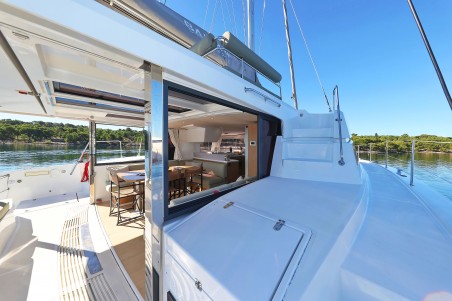 Catana Group Bali 4.4 - 4 + 1 cab. Mela