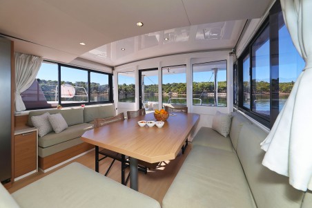 Catana Group Bali 4.4 - 4 + 1 cab. Mela