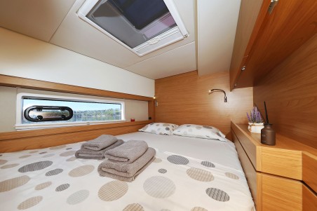 Catana Group Bali 4.4 - 4 + 1 cab. Mela