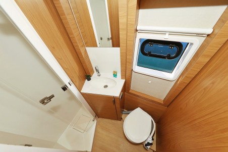 Catana Group Bali 4.4 - 4 + 1 cab. Mela