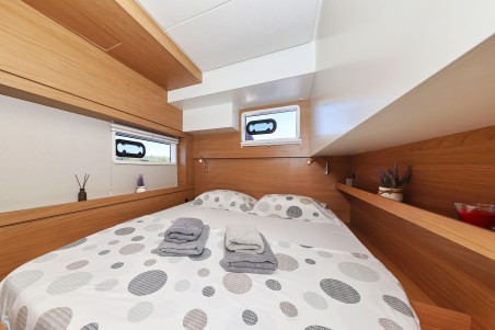 Catana Group Bali 4.4 - 4 + 1 cab. Mela