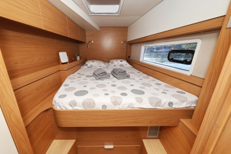 Catana Group Bali 4.4 - 4 + 1 cab. Mela