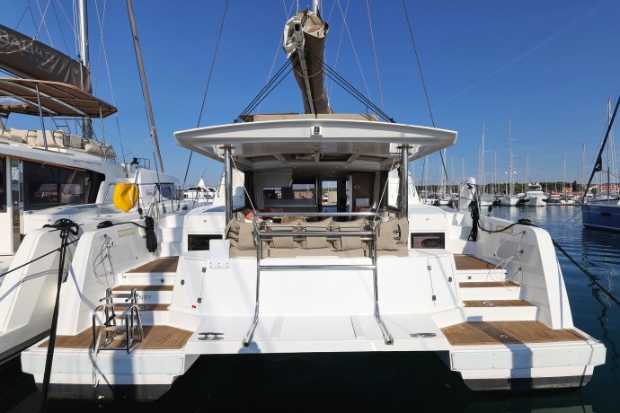 Catana Group Bali 4.4 - 4 + 2 cab. Trinity
