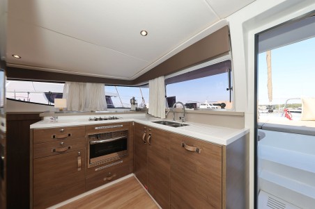 Catana Group Bali 4.4 - 4 + 2 cab. Trinity