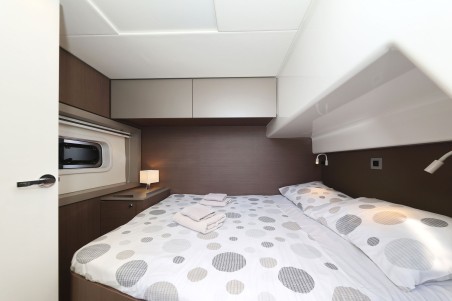 Catana Group Bali 4.6 - 5 + 1 cab. Acrux