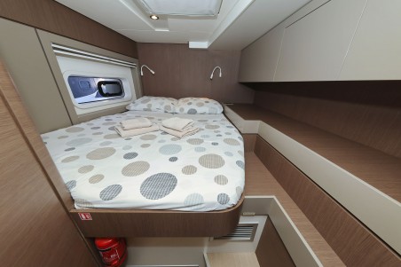 Catana Group Bali 4.6 - 5 + 1 cab. Acrux