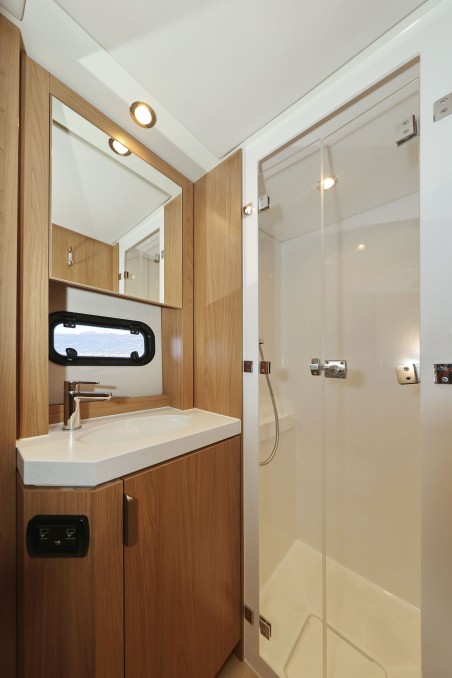 Catana Group Bali 4.6 - 5 + 1 cab. Radago