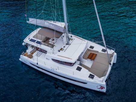 Catana Group Bali 4.6 - 5 + 2 cab. C'est la vie