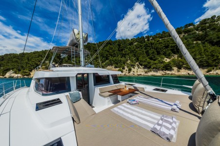 Catana Group Bali 4.6 - 5 + 2 cab. C'est la vie