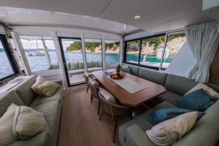 Catana Group Bali 4.6 - 5 + 2 cab. C'est la vie