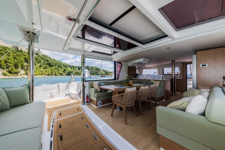 Catana Group Bali 4.6 - 5 + 2 cab. C'est la vie