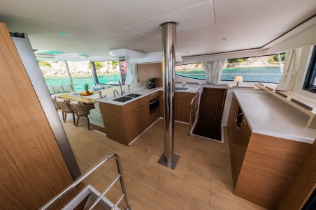 Catana Group Bali 4.6 - 5 + 2 cab. C'est la vie
