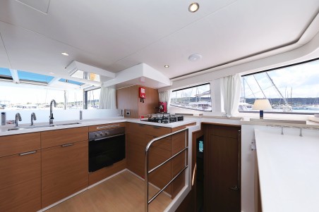 Catana Group Bali 4.6 - 5 + 2 cab. Hermine