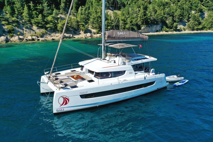 Catana Group Bali 4.6 - 5 + 2 cab. Joie de vivre
