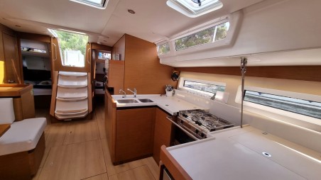 Jeanneau Sun Odyssey 490 - 5 + 1 cab. Izzy