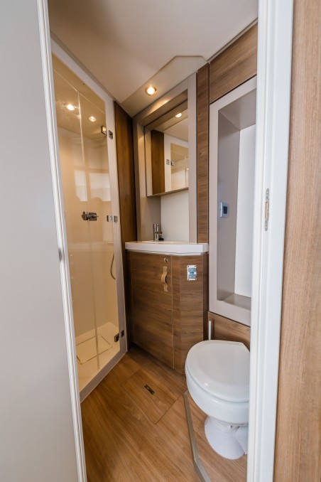 Catana Group Bali 4.6 - 5 + 2 cab. Nouvelle Lune