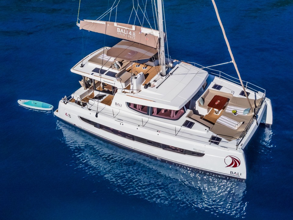 Catana Group Bali 4.8 - 5 + 2 cab Bon Vivant