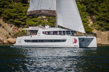Catana Group Bali 4.8 - 5 + 2 cab Bon Vivant