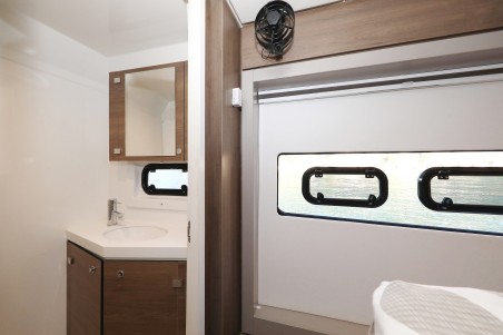 Bali 4.8 | Czarter jachtu Chorwacja | Travelboat