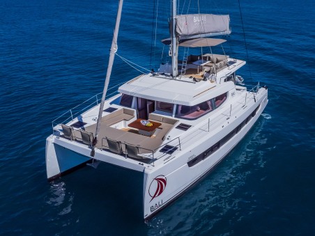 Catana Group Bali 4.8 - 5 + 2 cab Manul