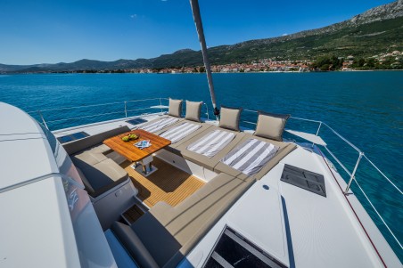 Catana Group Bali 4.8 - 5 + 2 cab Manul